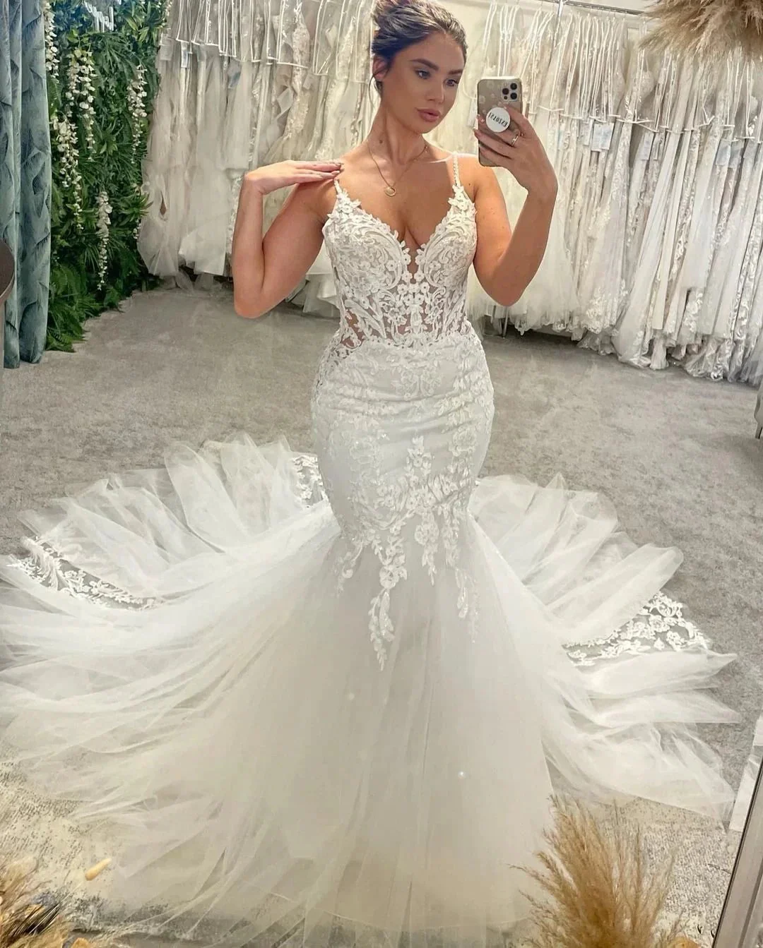 Chic Floor Length V-Neck Spaghetti Straps Sleeveless Mermaid Wedding Dress with Chapel Train - Image 7