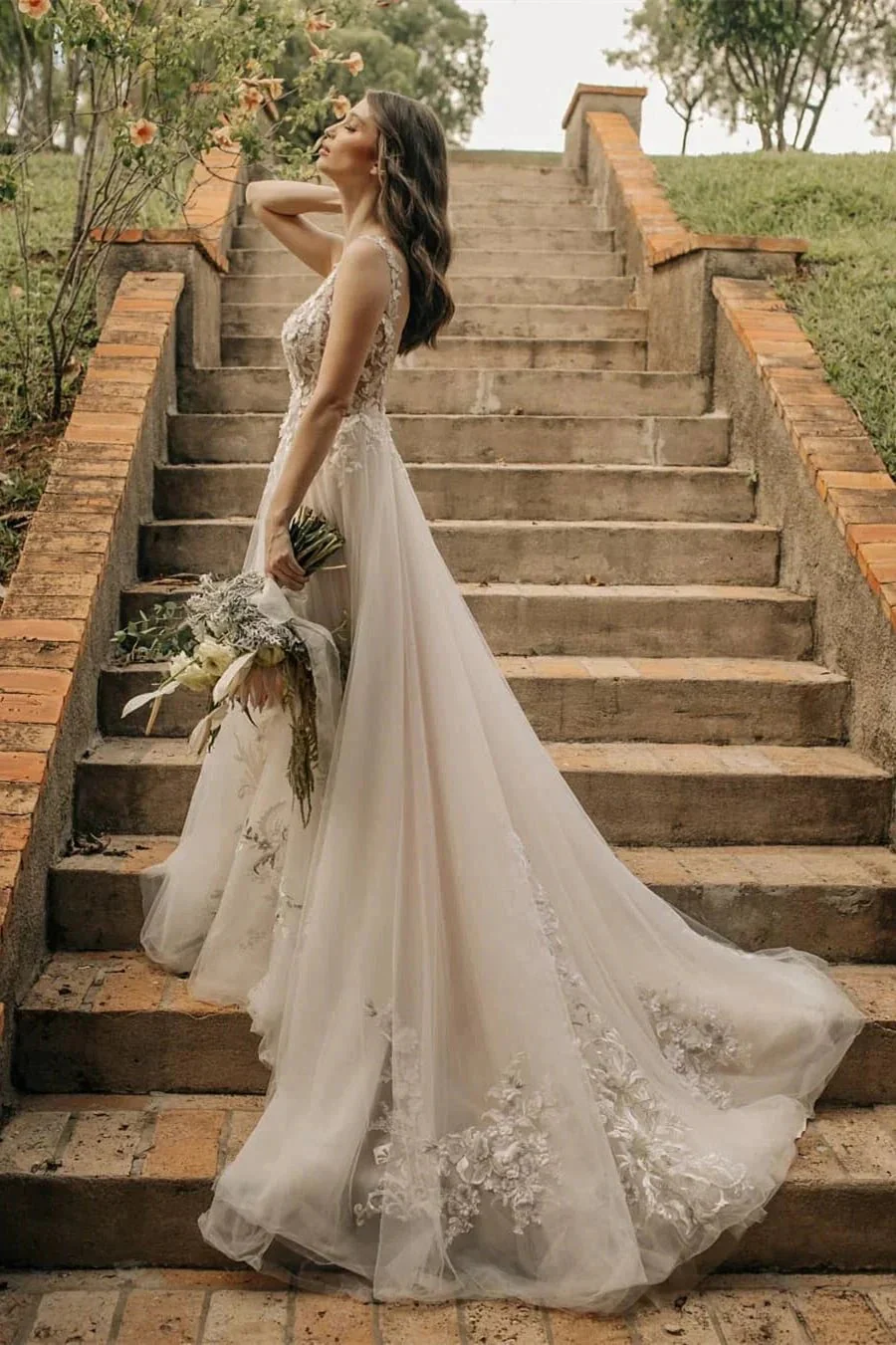 Chic Long A-line Sleeveless Flowers Backless Wedding Dress With Lace - Image 2