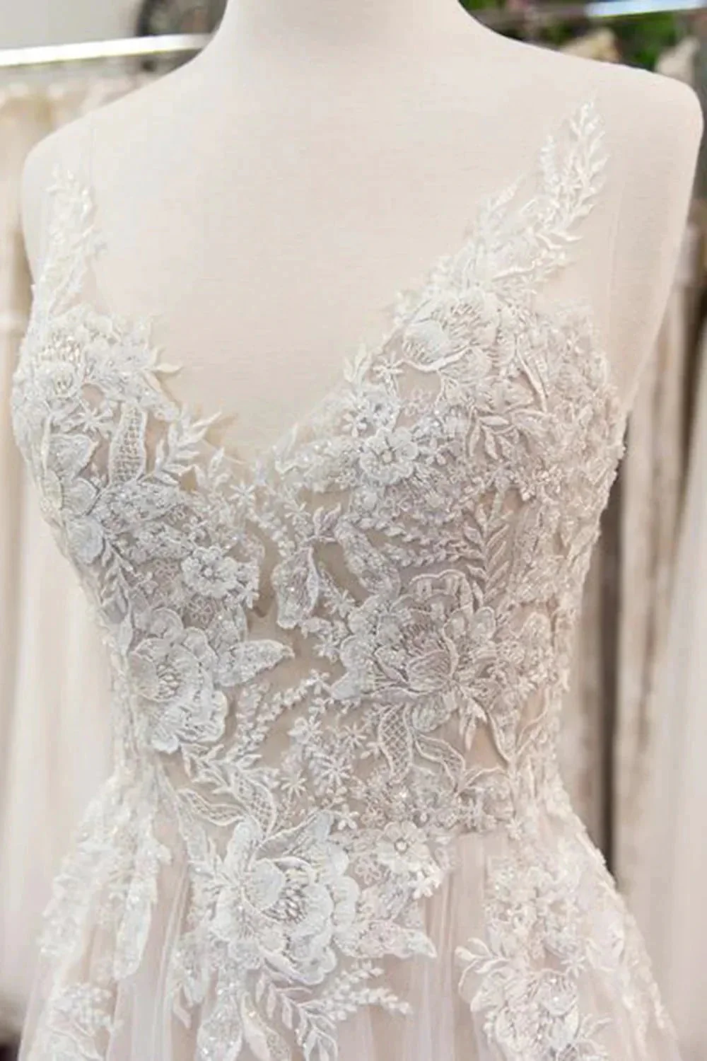 Chic Long A line V neck Appliques Lace Tulle Wedding Dress - Image 3