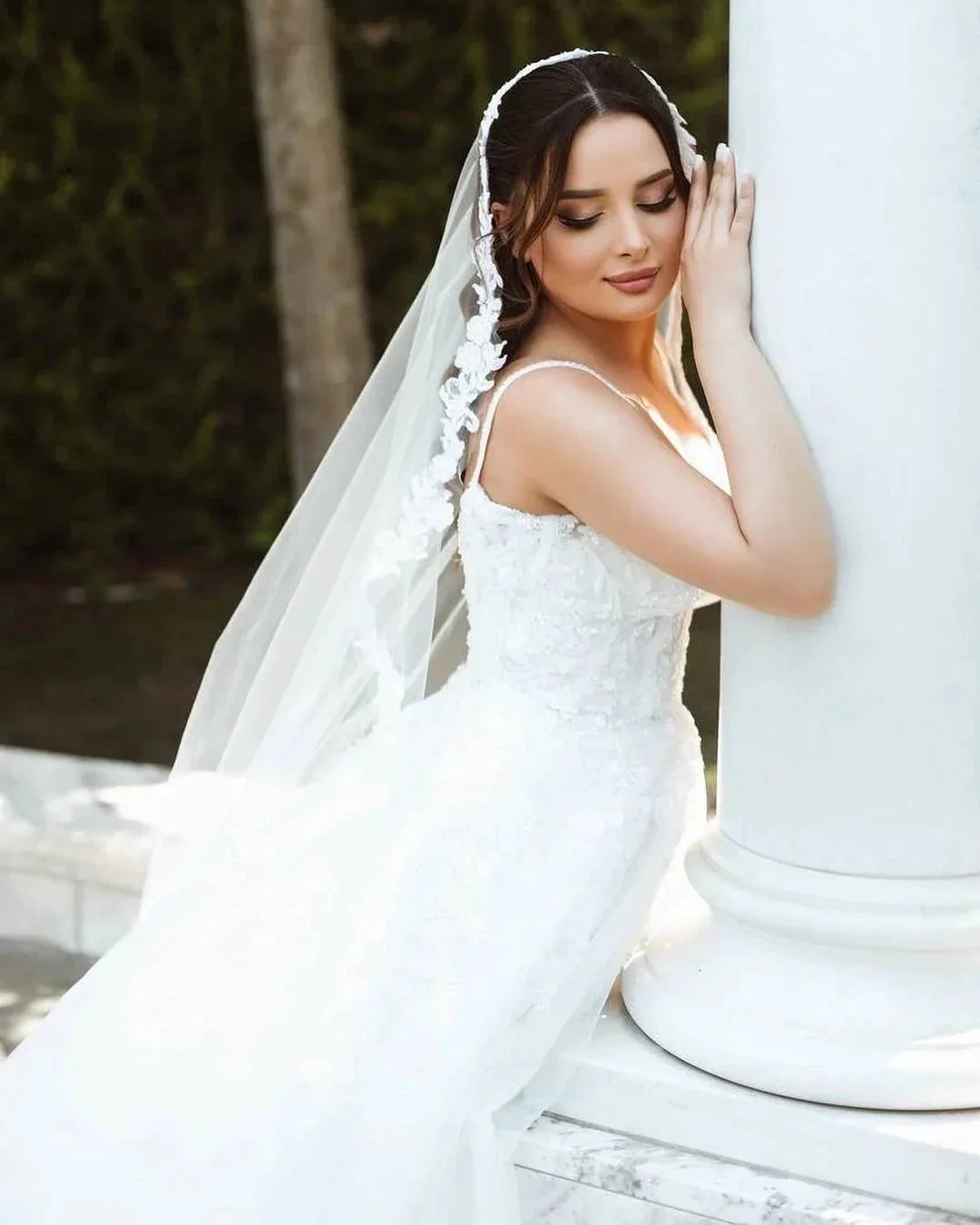 Chic Long White A-line Spaghetti Straps Lace Sleeveless Wedding Dress - Image 4
