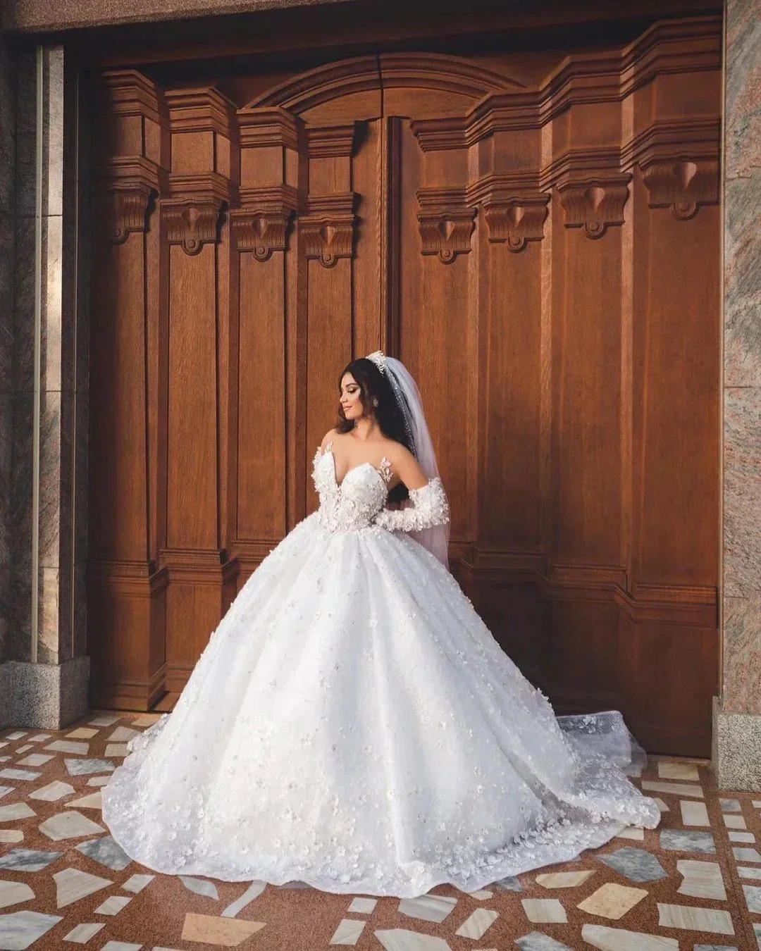 Chic Long White V-neck A-line Appliques Wedding Dress With Sleeves And Train - Image 6