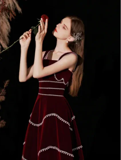Chic Red Velvet A-line Evening Dress Y4511 - Image 6