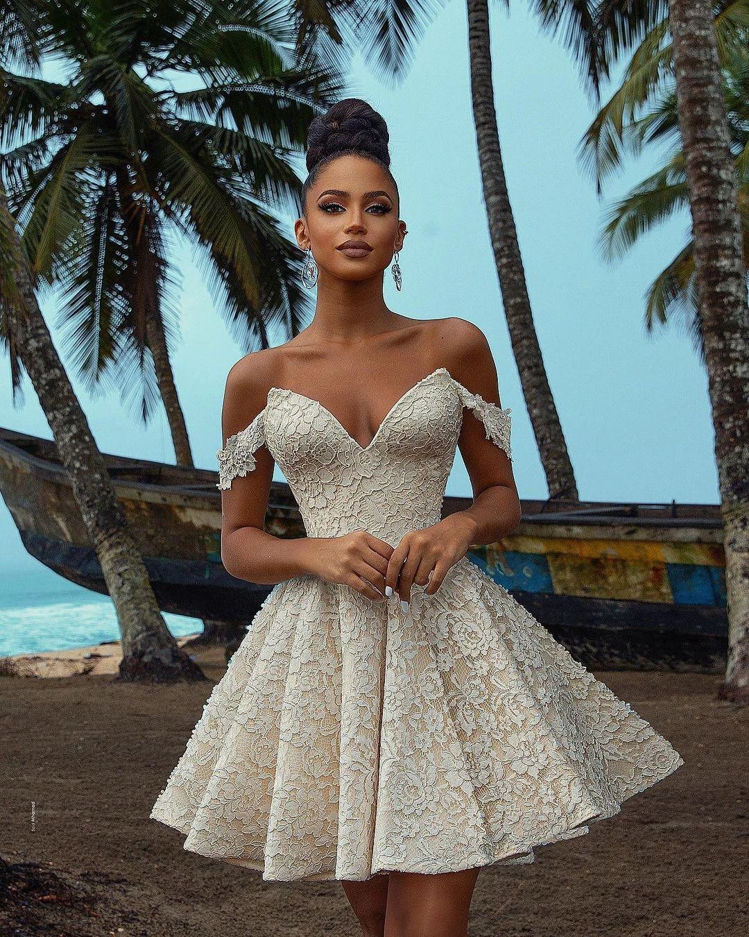 Chic Short A-line Off-the-shoulder Lace Wedding Dress - Image 3