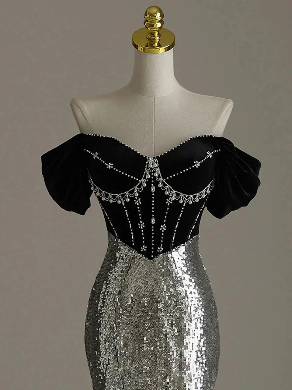 Chic Silver Mermaid Sequins Off the Shoulder Beading Prom Dress Evening Dress Y7613 - Image 2