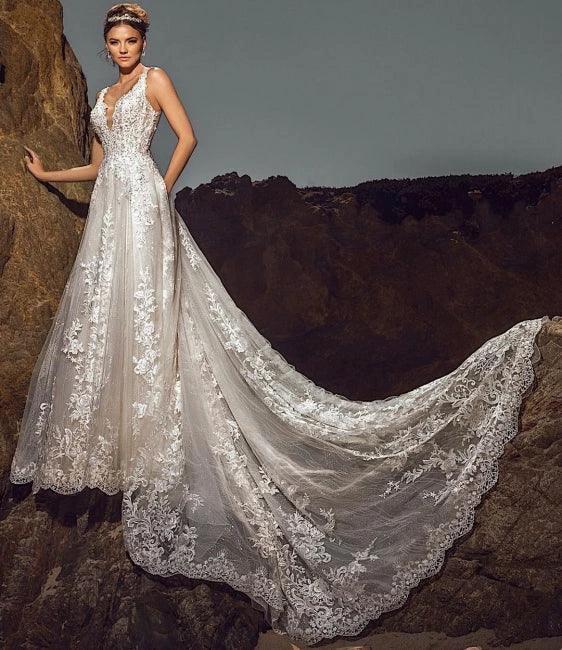 Chic Sleeveless V-Neck Wedding Dress Aline Tulle Brial Dress with Lace Appliques& Pockets - Image 5