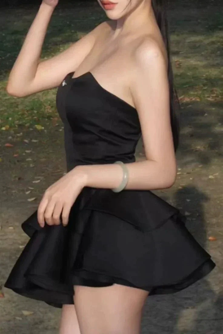 Chic Strapless Black Satin Short Prom Dress Layered Homecoming Dress Graduation Dress Y7622 - Image 2