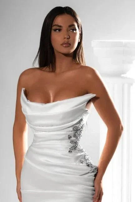 Chic Strapless Front Slit Floor Length Satin Prom Dress with Ruffles - Image 2