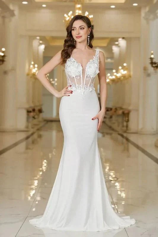 Chic V-Neck Mermaid Wedding Dress White Lace Appliques Bridal Gown with Pearls - Image 6