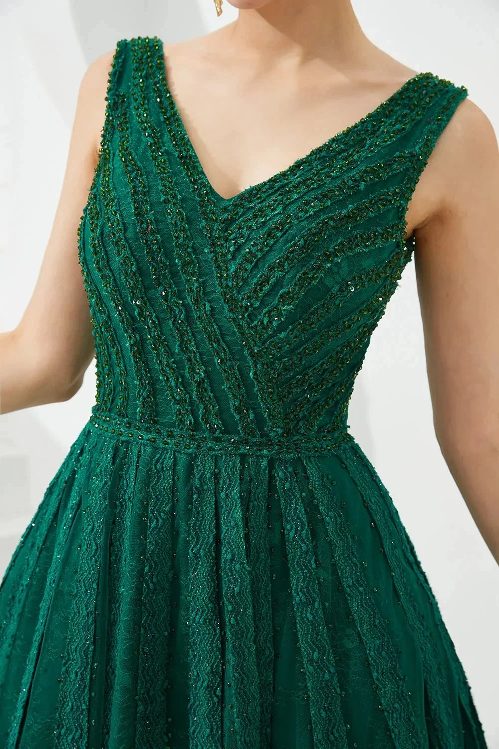 Classic Long A-line V-neck Tulle Prom Dress - Image 10