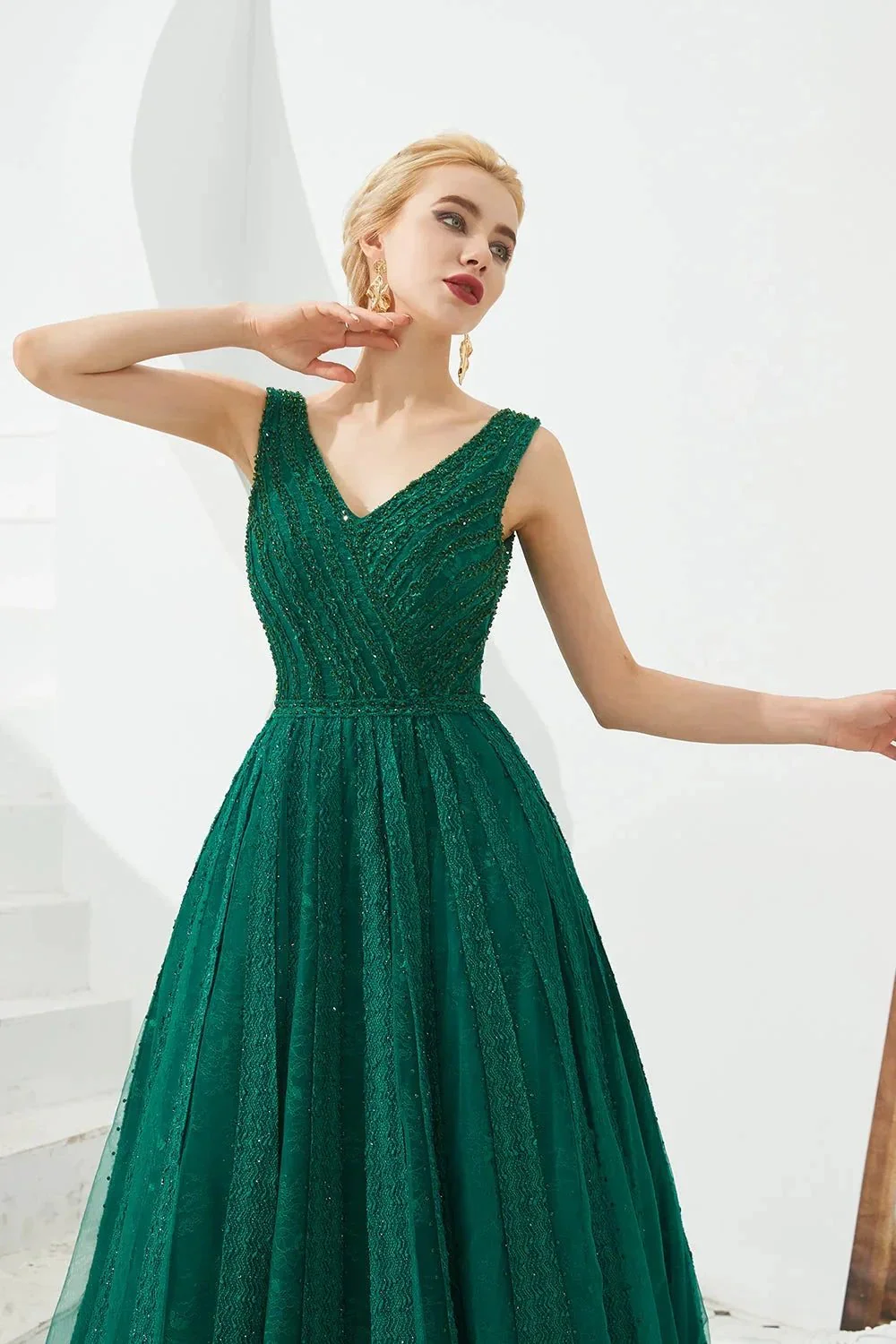 Classic Long A-line V-neck Tulle Prom Dress - Image 4