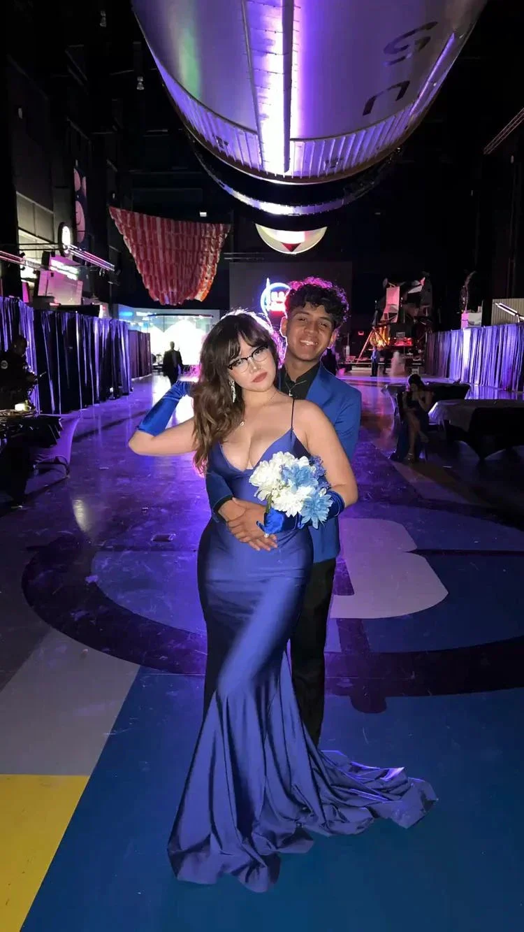 Classic Royal Blue Mermaid Evening Dress with Train  Y4229 - Image 3
