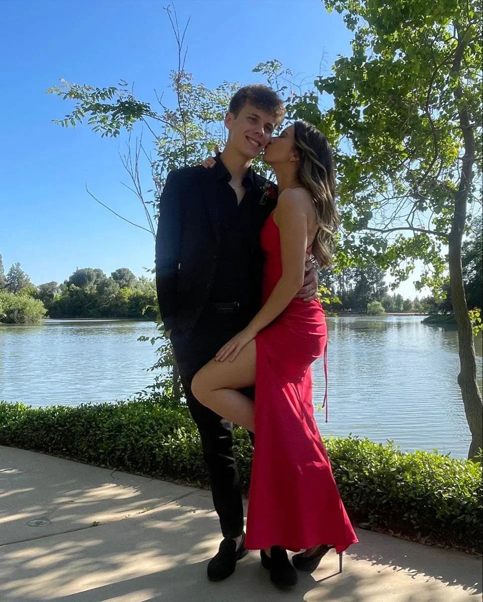 Classic Sheath/Column Long Evening Dress with Split Y4289 - Image 2