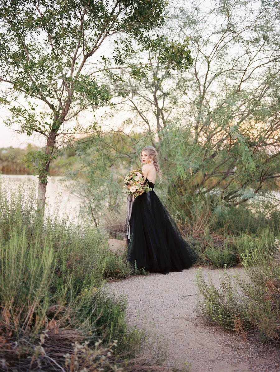 Classy Long Princess Sweetheart Open Back Tulle Black Wedding Dress with Lace - Image 4