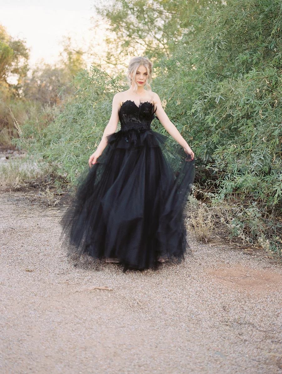 Classy Long Princess Sweetheart Open Back Tulle Black Wedding Dress with Lace - Image 6