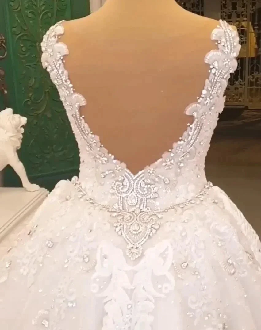 Classy Long Sweetheart Spaghetti Straps Appliques Lace Crystal Backless Wedding Dress - Image 3