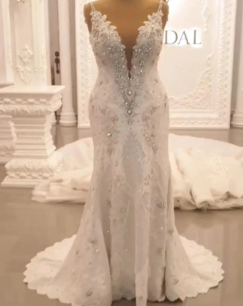 Classy Long Sweetheart Spaghetti Straps Appliques Lace Crystal Backless Wedding Dress - Image 6