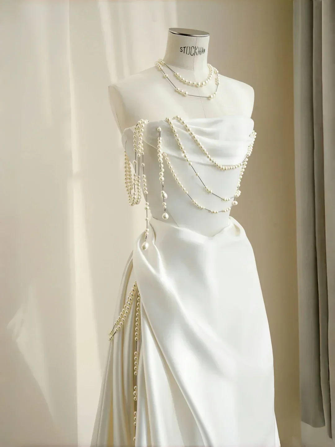Classy Strapless Satin Pearls Chain White Prom Dress A Line Evening Dress Y8684 - Image 3