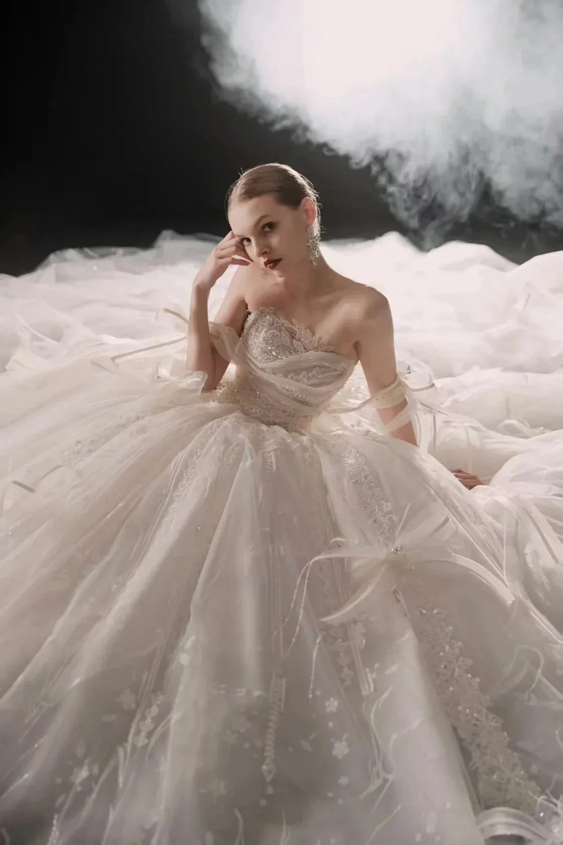 Romantic Strapless Ball Gown Tulle Ribbon Embellished Lace Wedding Dress with Voluminous Skirt H008 - Image 5