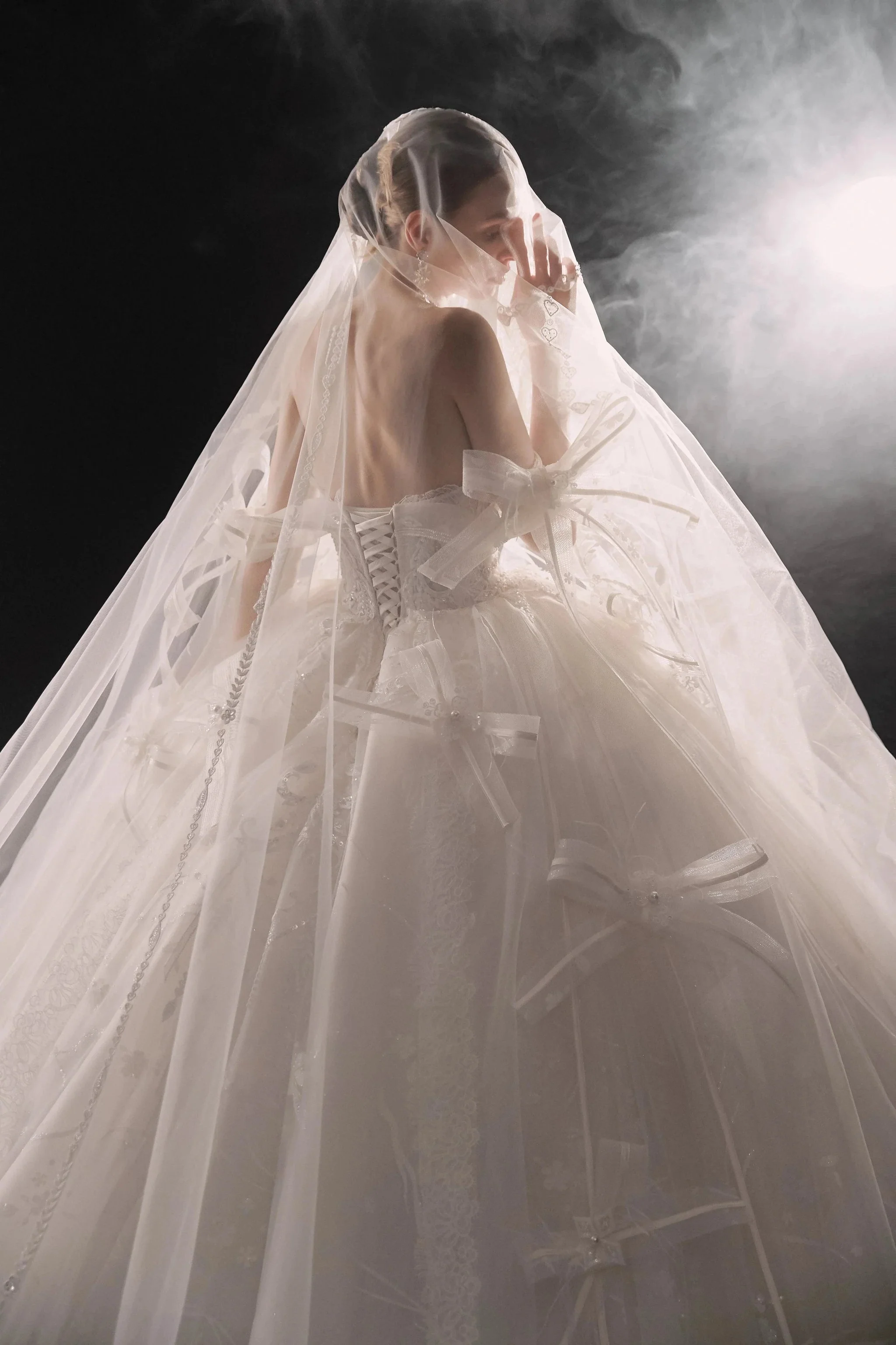 Romantic Strapless Ball Gown Tulle Ribbon Embellished Lace Wedding Dress with Voluminous Skirt H008 - Image 6