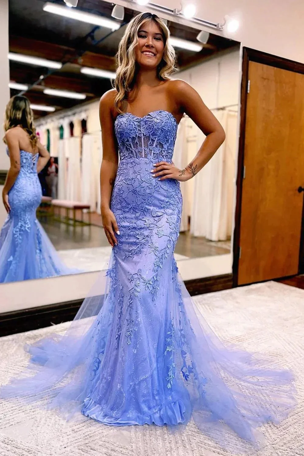 Evie |Mermaid Sweetheart Neck Lace Long Prom Dress With Appliques - Image 7