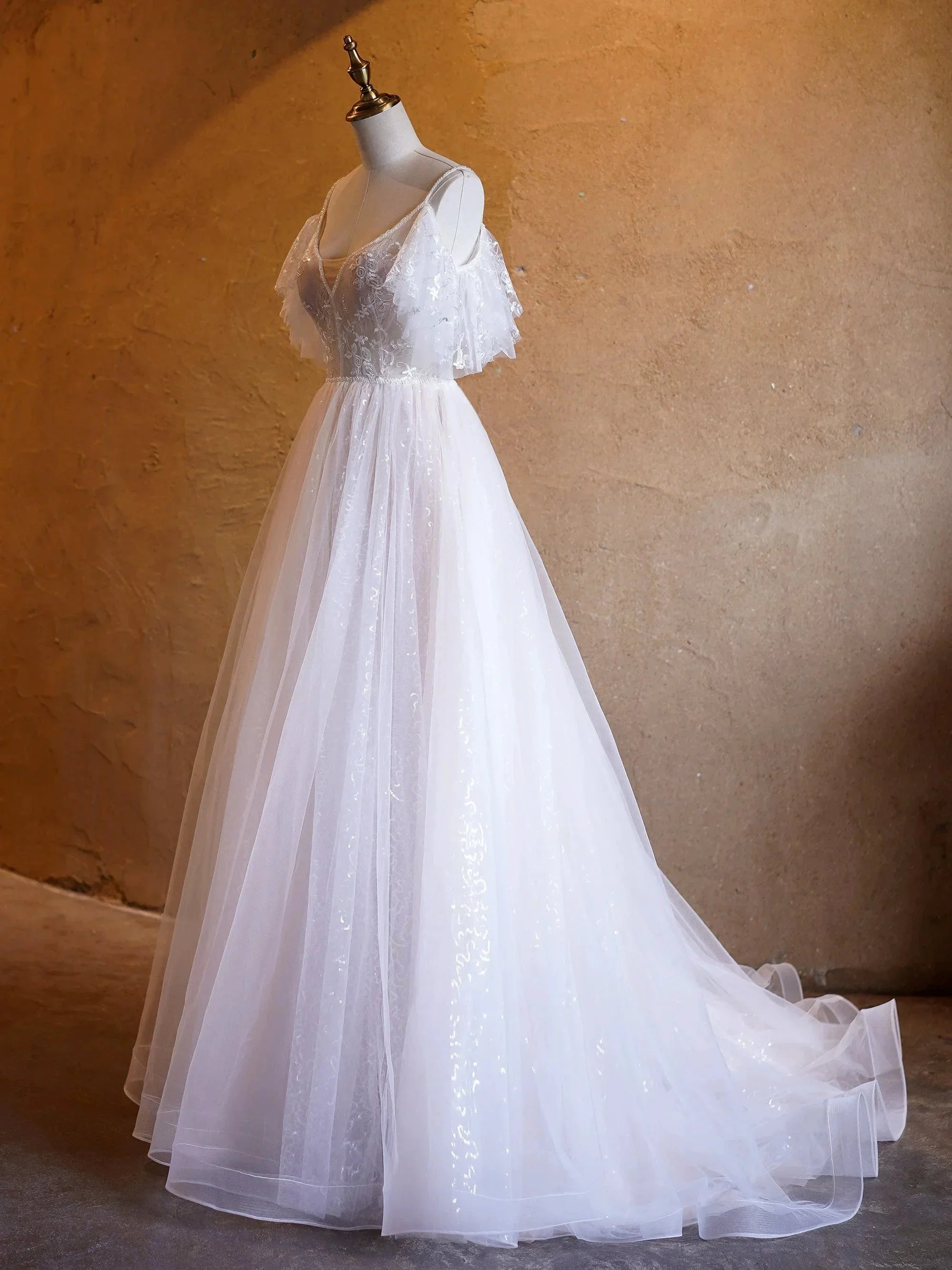 A-line V-neck Pearl Embellished Tulle Lace Floor Length Prom Dresses - Image 4