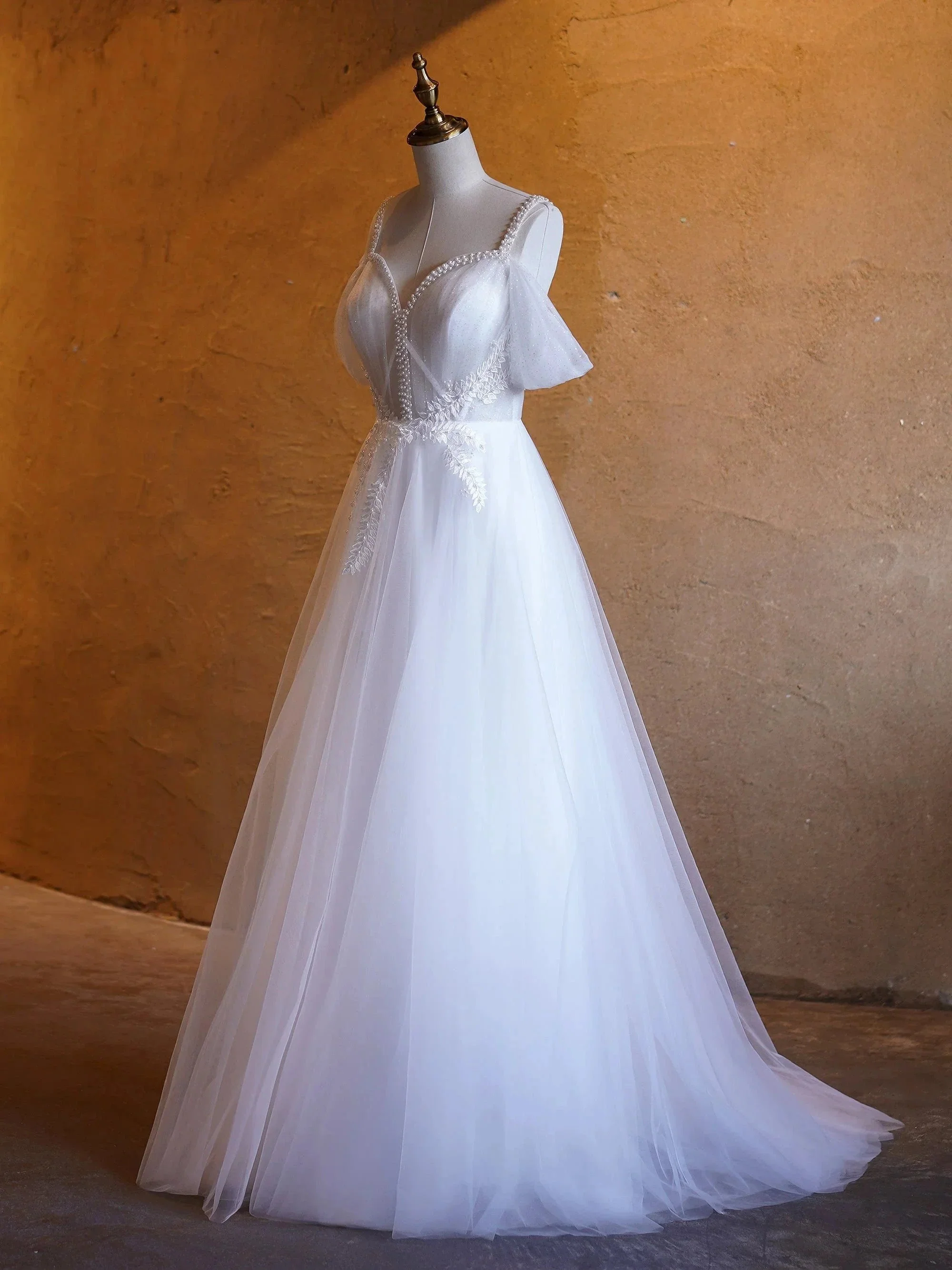 V-neck Pearl Embellished Floor Length Prom Dresses - Image 4