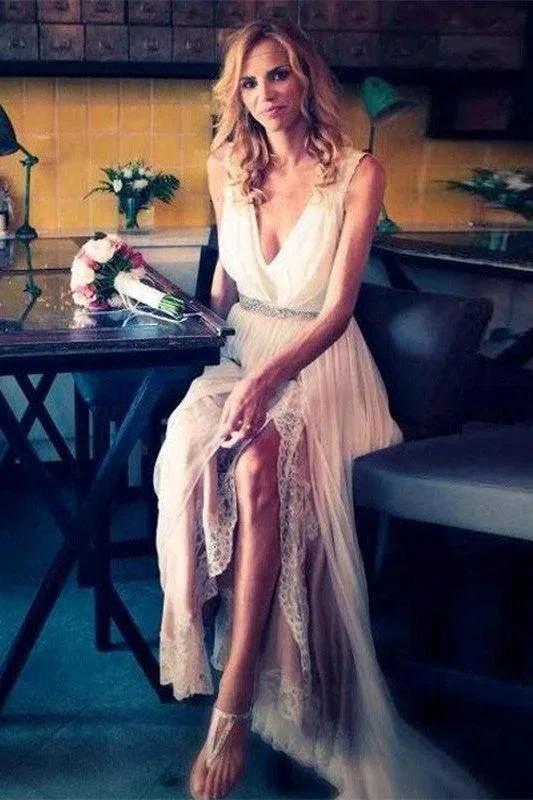 Sleeveless V-Neck Sweep Train Chiffon Beading Wedding Dress - Image 2