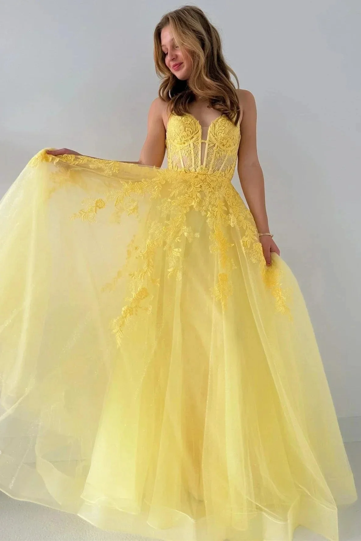 Cozy | Tulle Appliques Lace-Up A-Line Long Prom Dress - Image 7
