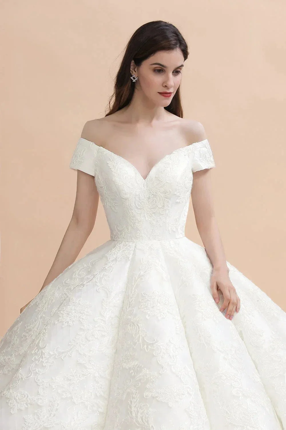 Off Shoulder Floor Length Bridal Gowns Lace Appliques Chapel Train Wedding Dress - Image 4