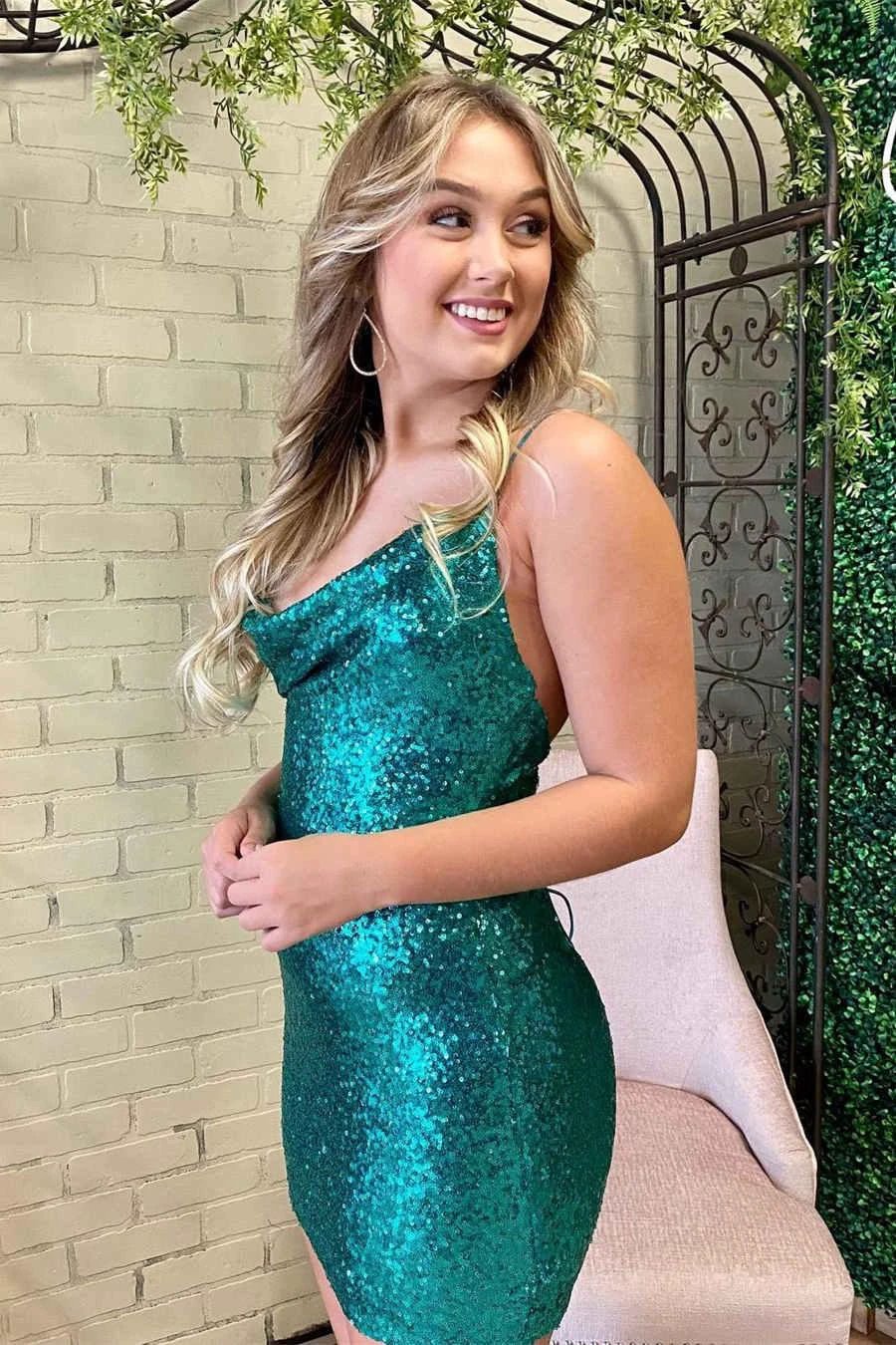 Crew Neck Green Sequins Short Homecoming Dress SYH33 - Image 3