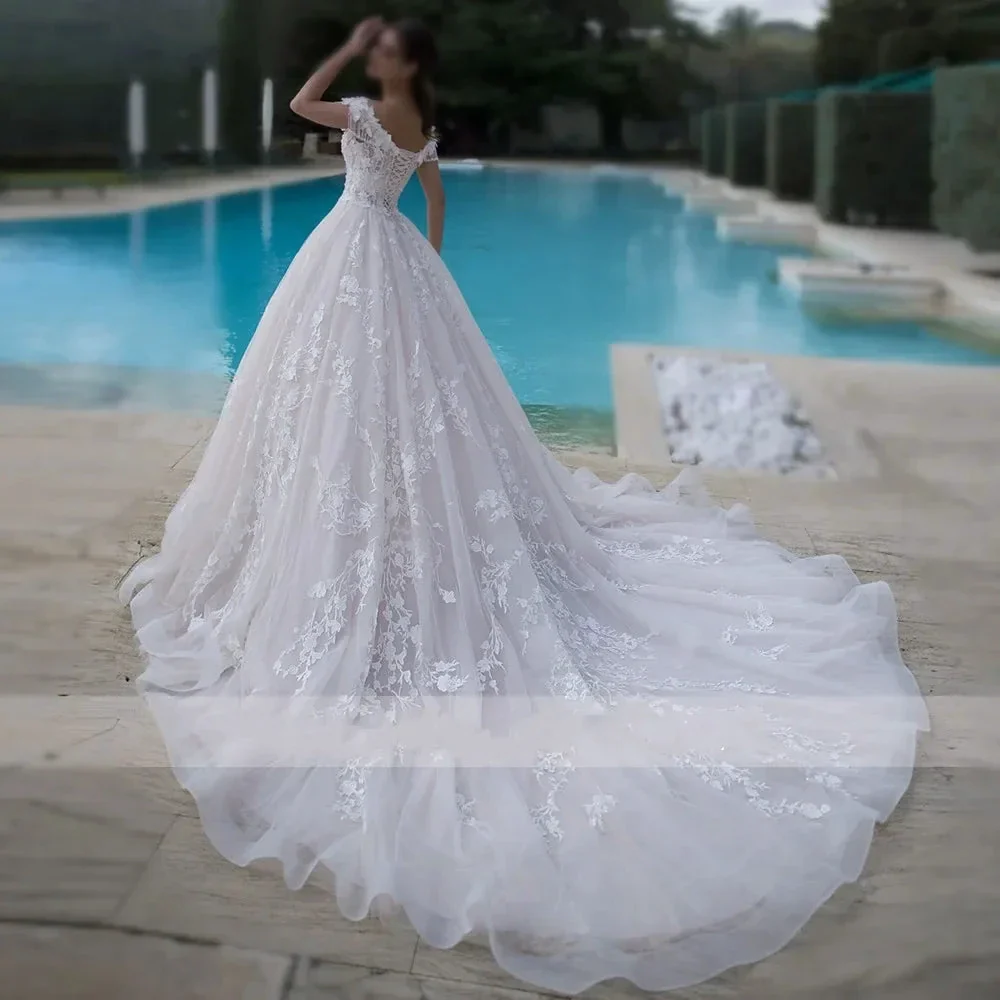 Custom Gorgeous Appliques Flowers Ball Gown Wedding Dresses Luxury Beading Boat Neck Lace Up Princess Robe De Mariée - Image 2