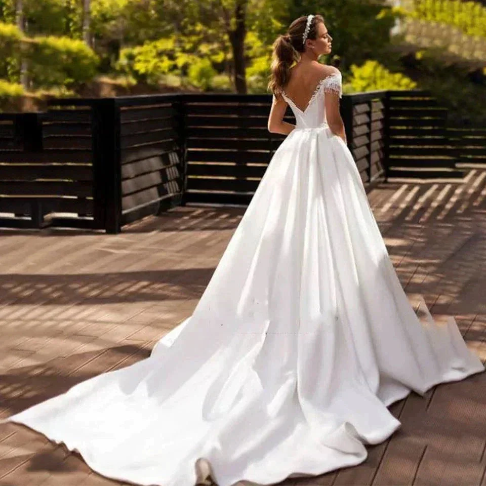 Custom Made Princess Wedding Dress A Line Beaded Lace Appliques Bride Dresses Illusion Back Party Dress Long Train Wedding Gowns - Image 3