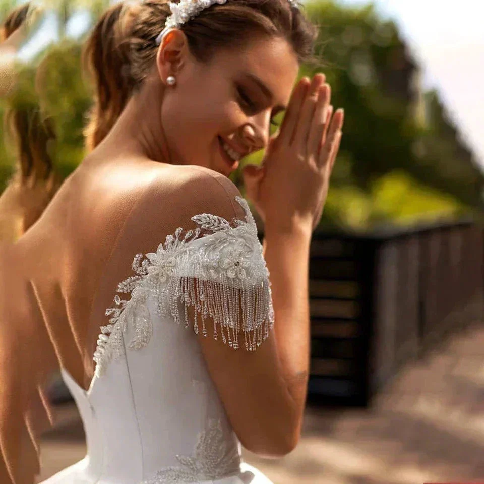 Custom Made Princess Wedding Dress A Line Beaded Lace Appliques Bride Dresses Illusion Back Party Dress Long Train Wedding Gowns - Image 6