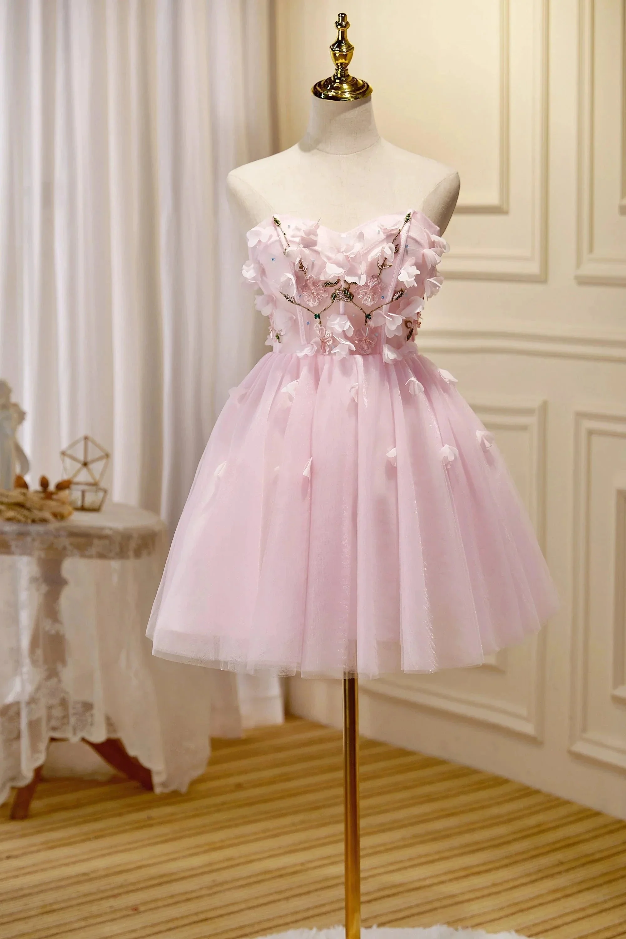 Cute Pink Strapless Sweetheart Appliques Tulle Short Homecoming Dresses - Image 2