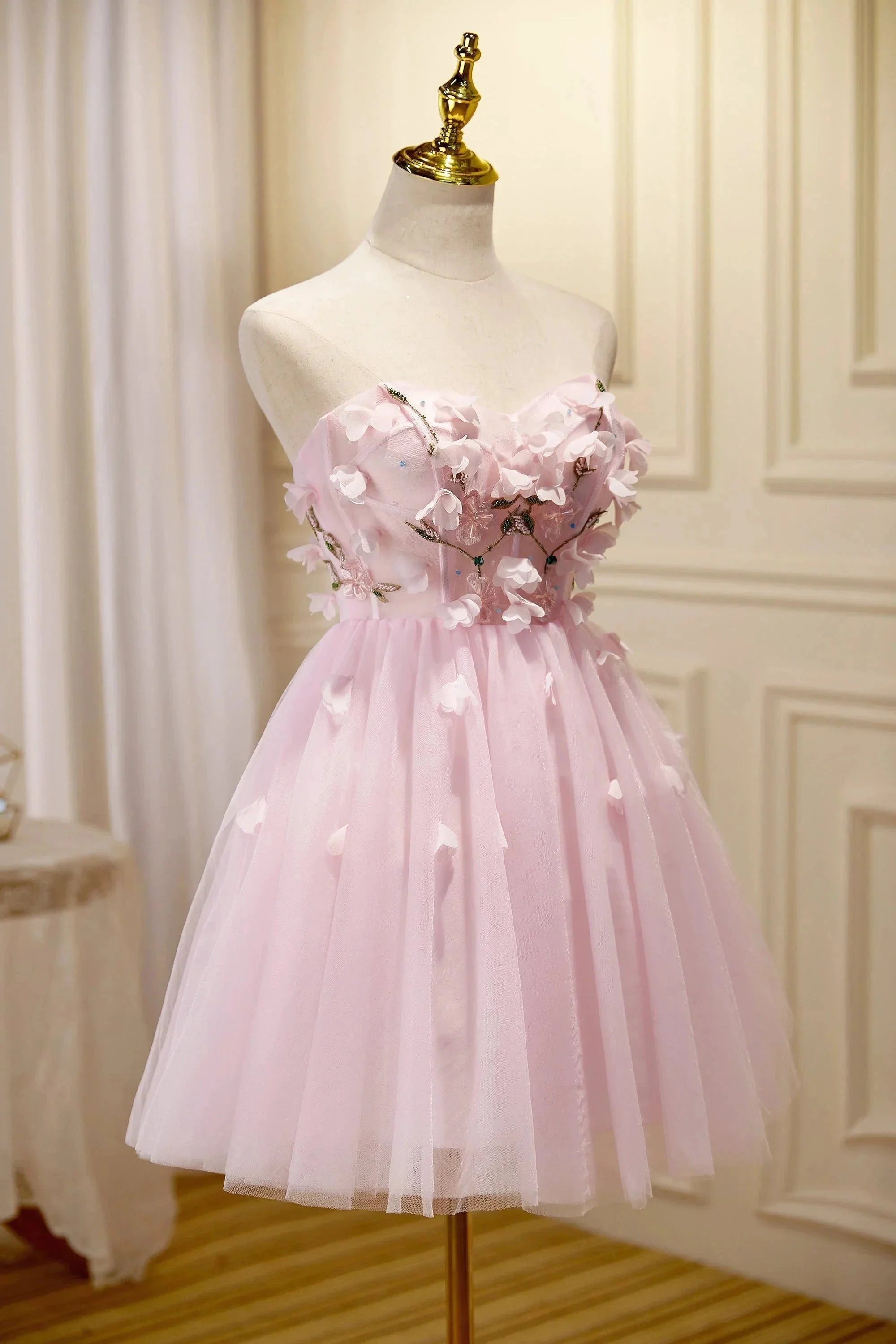 Cute Pink Strapless Sweetheart Appliques Tulle Short Homecoming Dresses - Image 3
