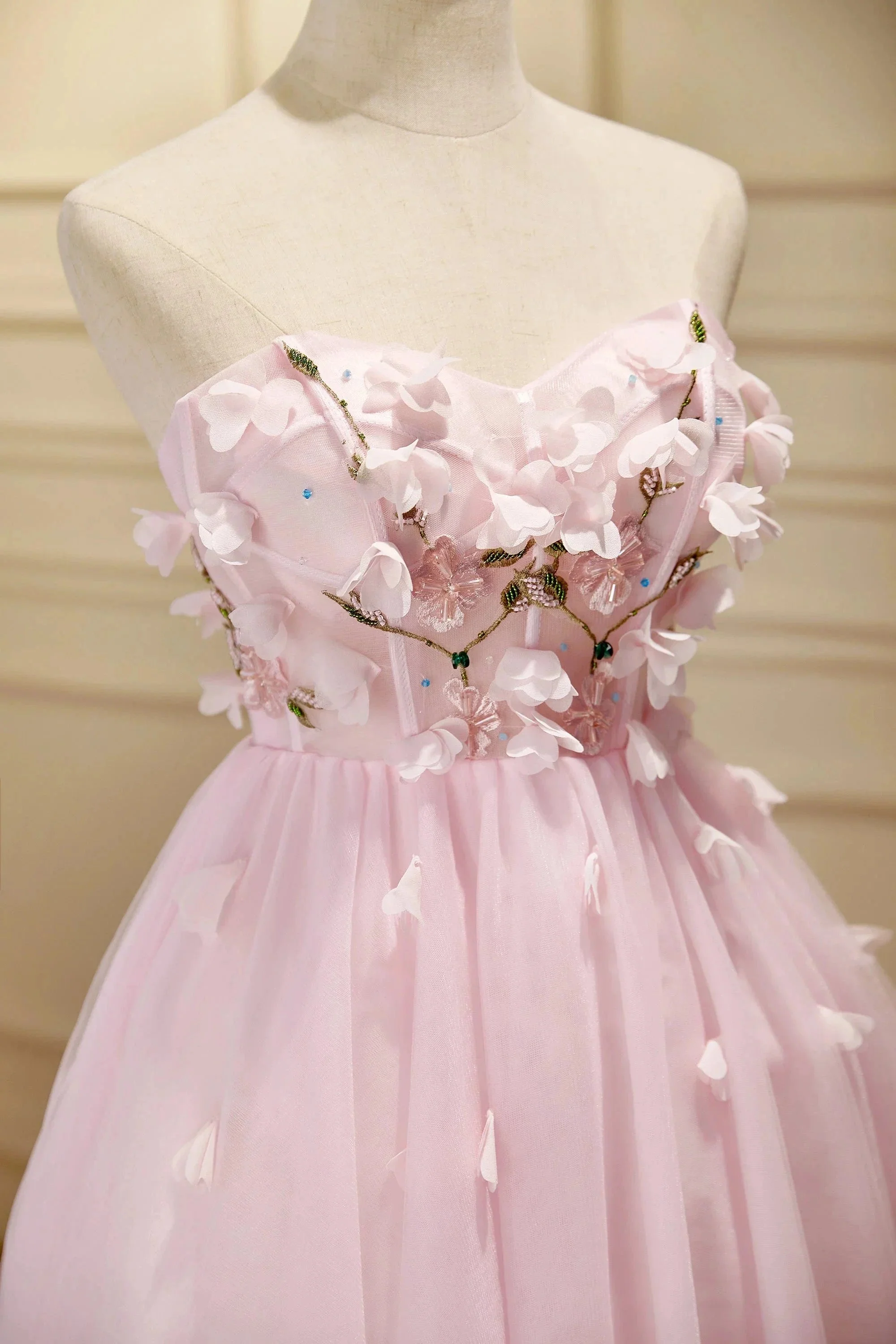 Cute Pink Strapless Sweetheart Appliques Tulle Short Homecoming Dresses - Image 5