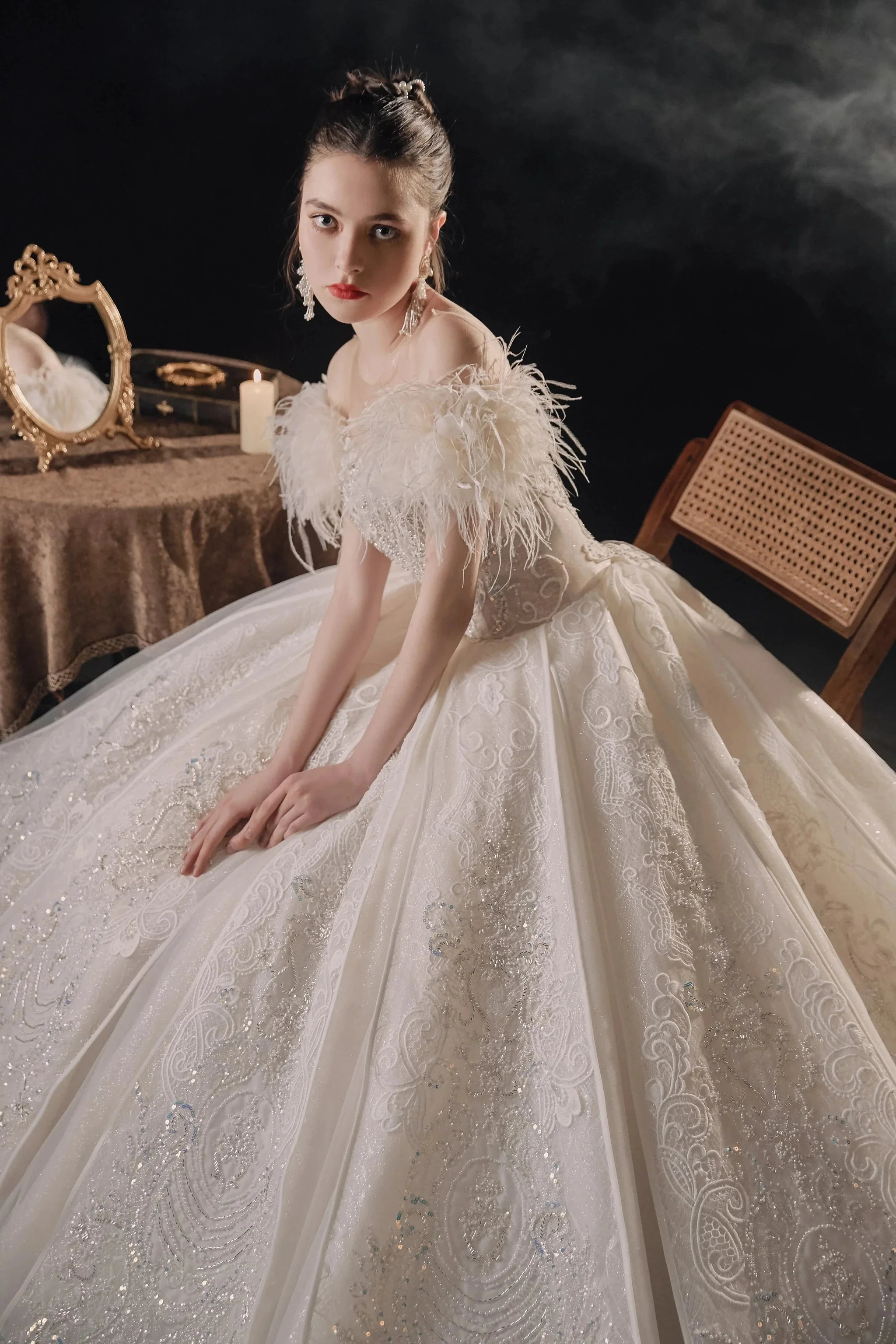 Luxurious Off-the-Shoulder Ball Gown Sweetheart Neckline Feather Trim Beaded Lace Wedding Dress with Glitter Train E-306 - Image 7