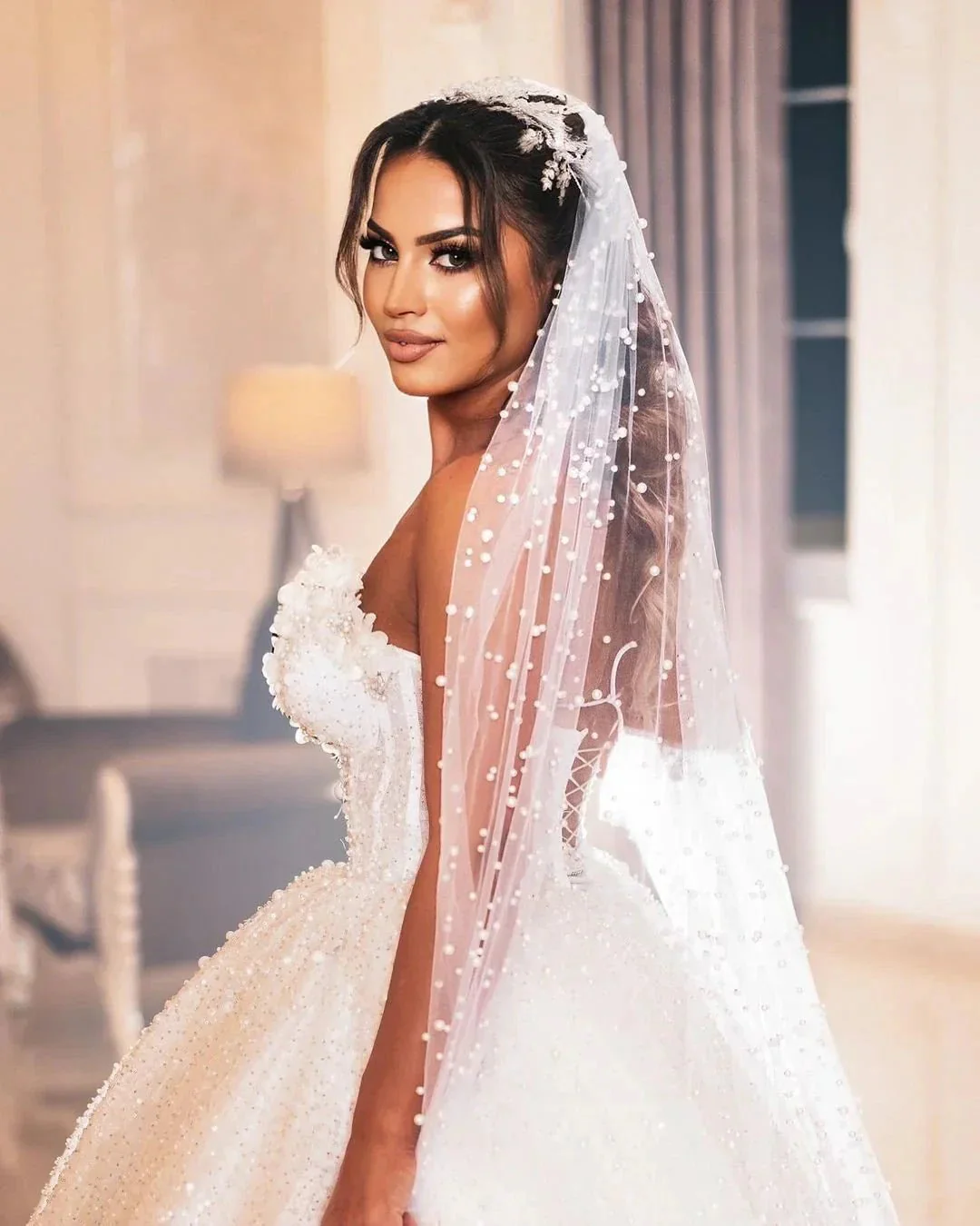 Deluxe Floor Length Sweetheart Sleeveless A-Line Sequined Wedding Dress with Beads - Image 2
