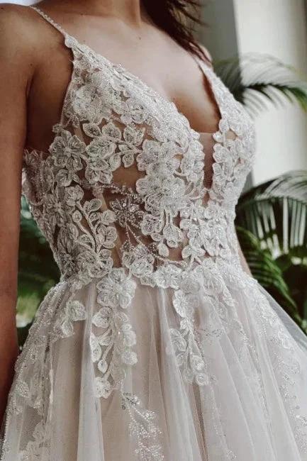 Designer A-line Appliques V-neck Wedding Dresses With Lace - Image 4
