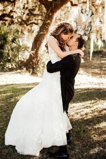 Designer A-Line Boho V-neck Straps Wedding Dresses With Lace - Image 2