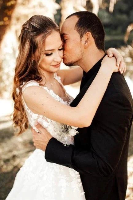 Designer A-Line Boho V-neck Straps Wedding Dresses With Lace - Image 3