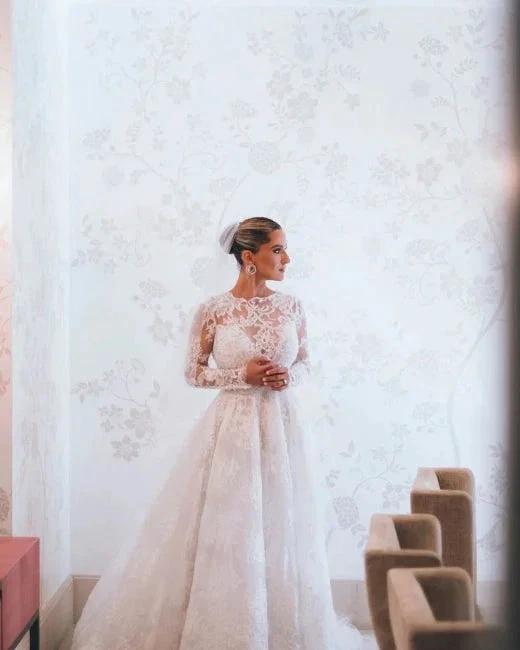 Designer A-line Long Sleeves Backless Wedding dresses with Lace - Image 3