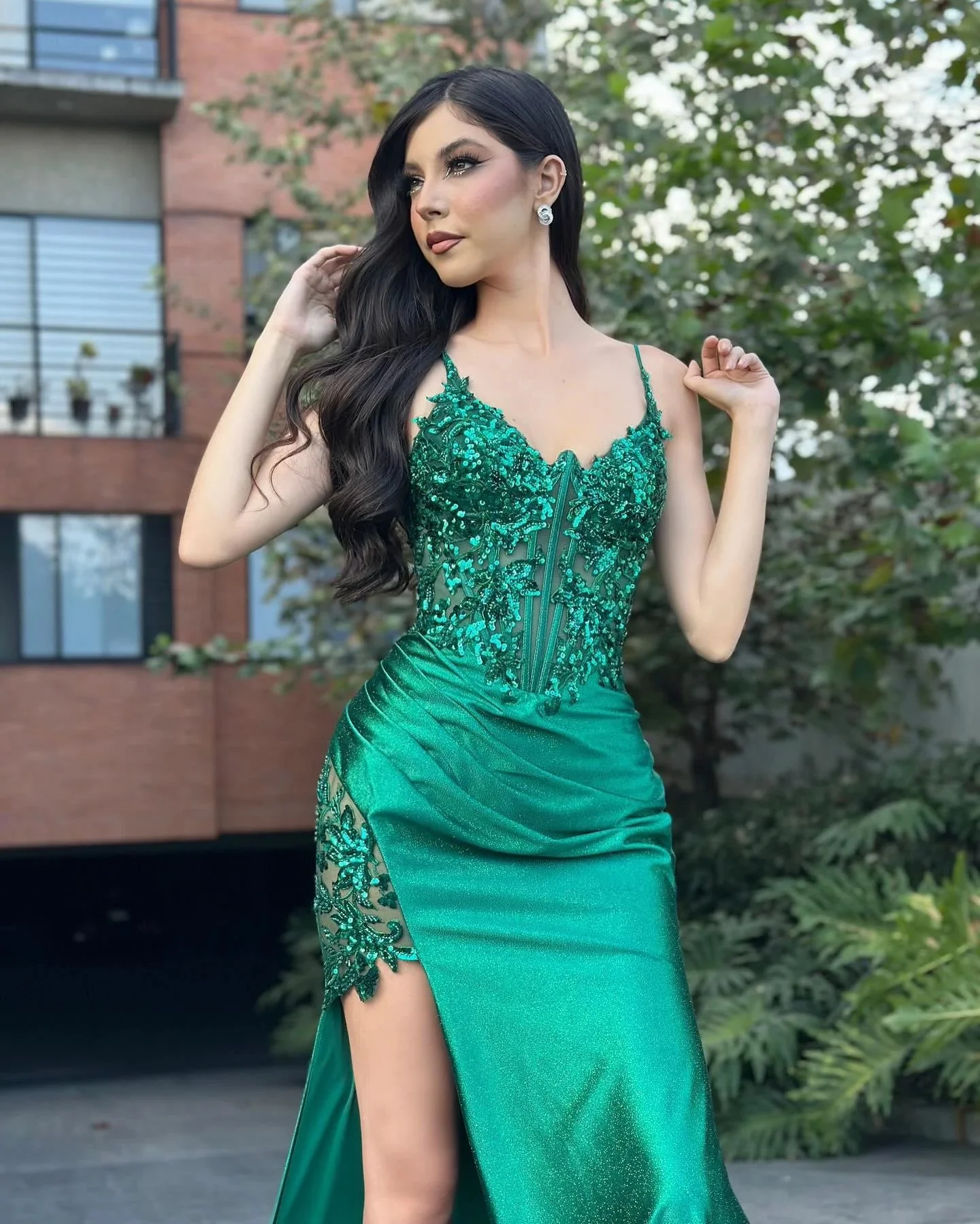 Designer Column Satin Lace Spaghetti Straps Sleeveless Prom Dresses With Appliques Split - Image 2
