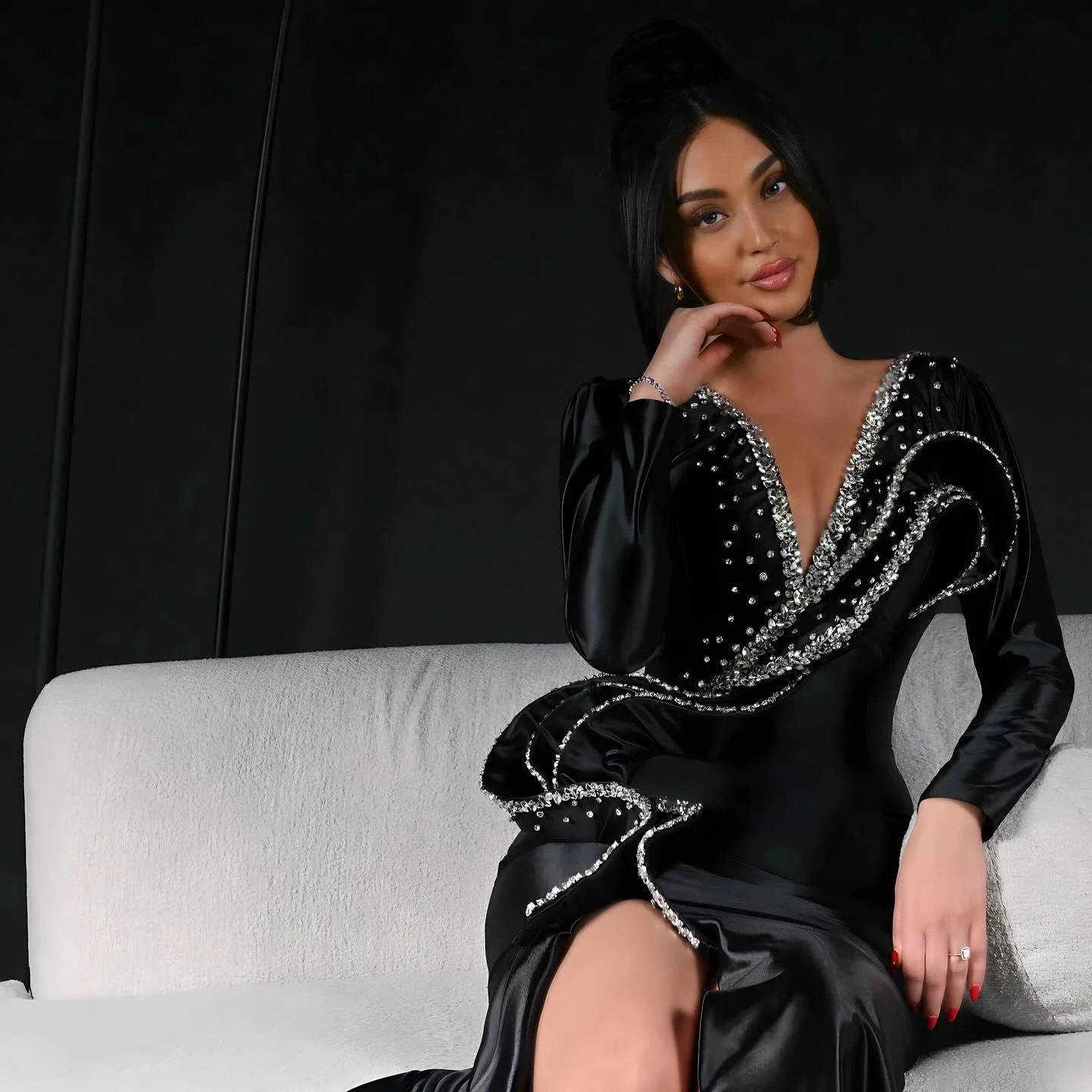 Designer Column V-Neck Long Sleeve Rhinestone Satin Black Prom Dresses - Image 3