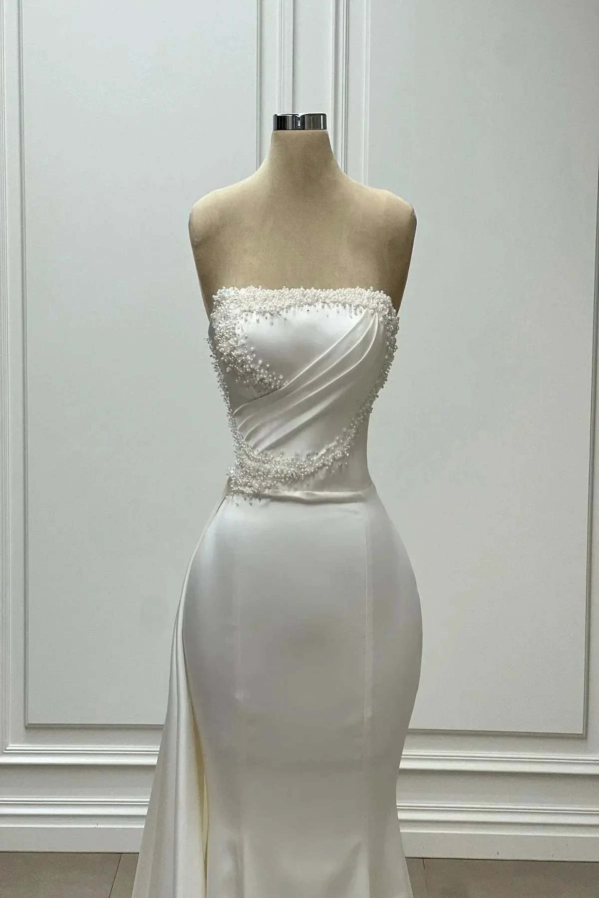 Designer Mermaid Satin Strapless Sleeveless Ivory Wedding Dress With Beading - Image 2
