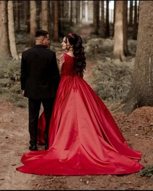 Designer Red A-Line Sleeveless Wedding Dresses With Lace - Image 2