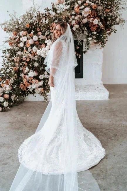 Designer V-Neck Sleeveless Mermaid Wedding Dresses With Lace - Image 4
