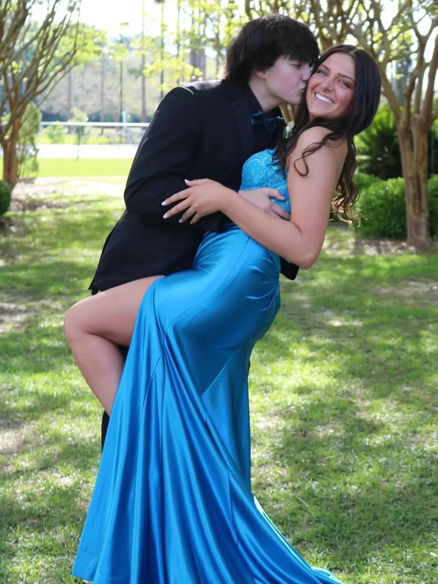 Dinah | Sweetheart Mermaid Peacock Lace and Satin Fitted Formal Dress - Image 2