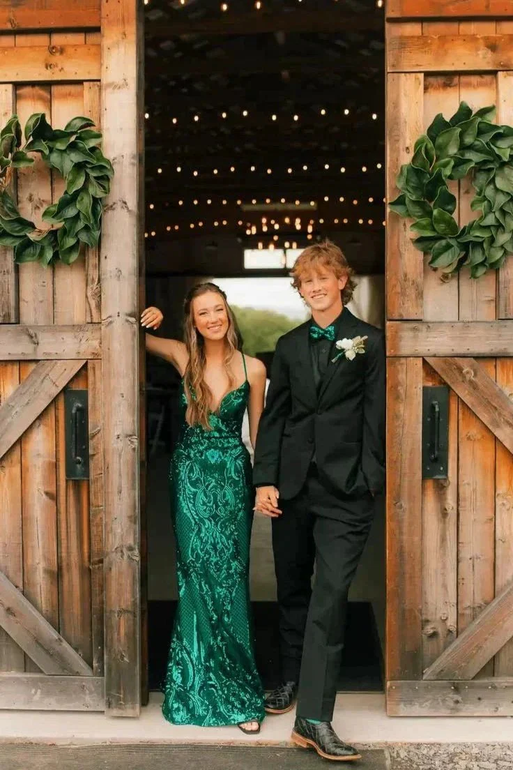 Dominic | Charming Mermaid V Neck Green Sequins Lace Long Prom Dress with Lace-up - Image 2