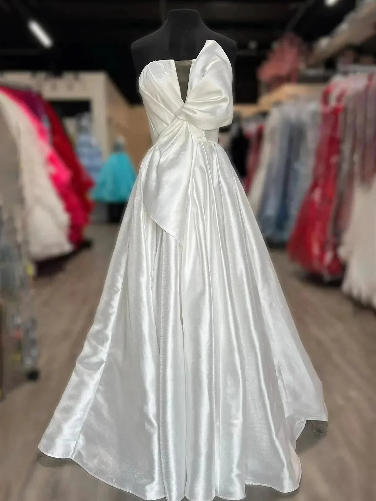 Edgar | Strapless White Satin A-line Long Formal Dress with Bow - Image 4